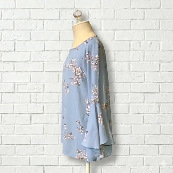 Ivanka Trump floral bell sleeve blouse size small - Picture 3 of 5